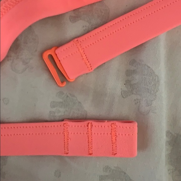 Adorable coral bikini top - Picture 4 of 5